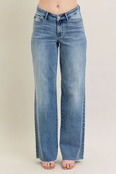 Front view Judy Blue V-Front Baggy Jeans – light blue