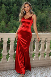 Front view of Backless detail of Red Maxi Dress – Voguelle