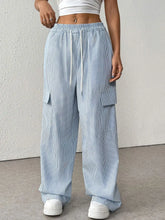 Relaxed fit striped cargo pants in wide leg style – Voguelle