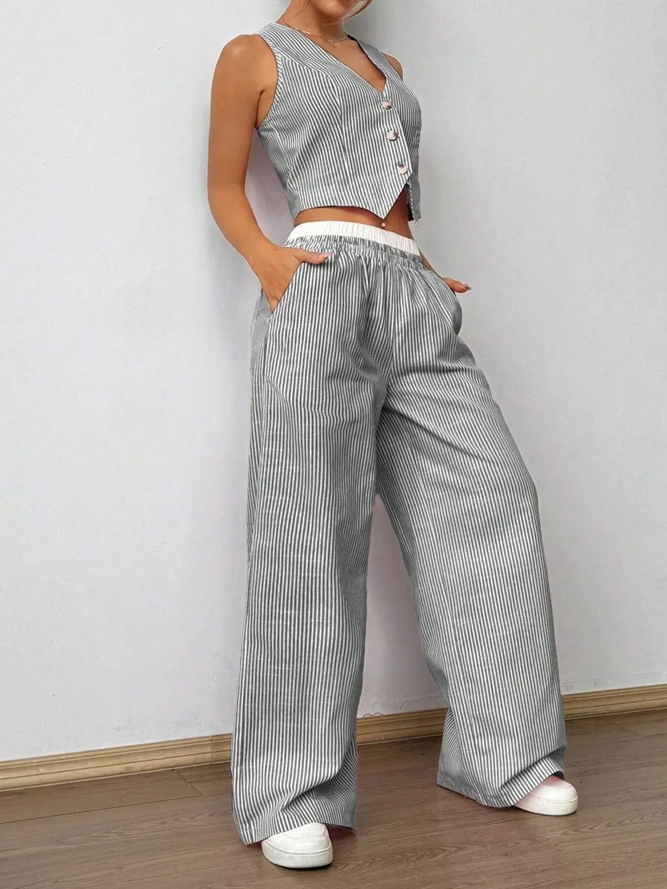 Casual striped two-piece outfit vest top and pants – Voguelle