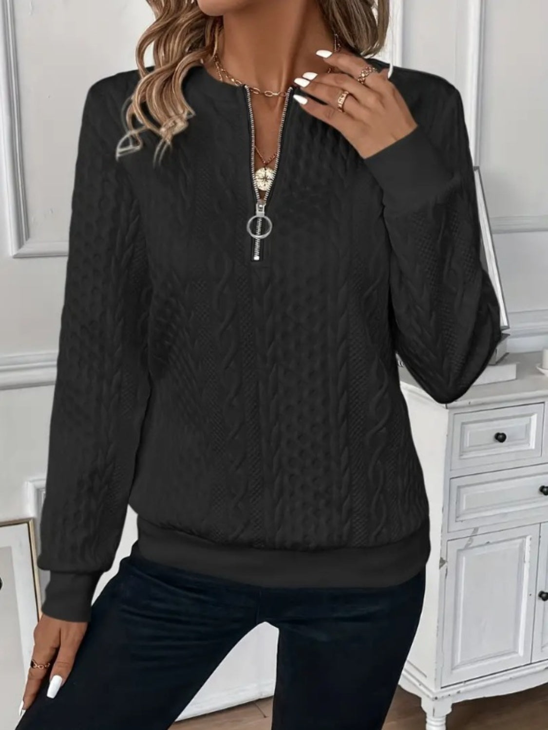 Model styling textured long sleeve half zip sweatshirt – Voguelle