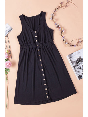 Close-up of button front detail on black sleeveless dress – Voguelle