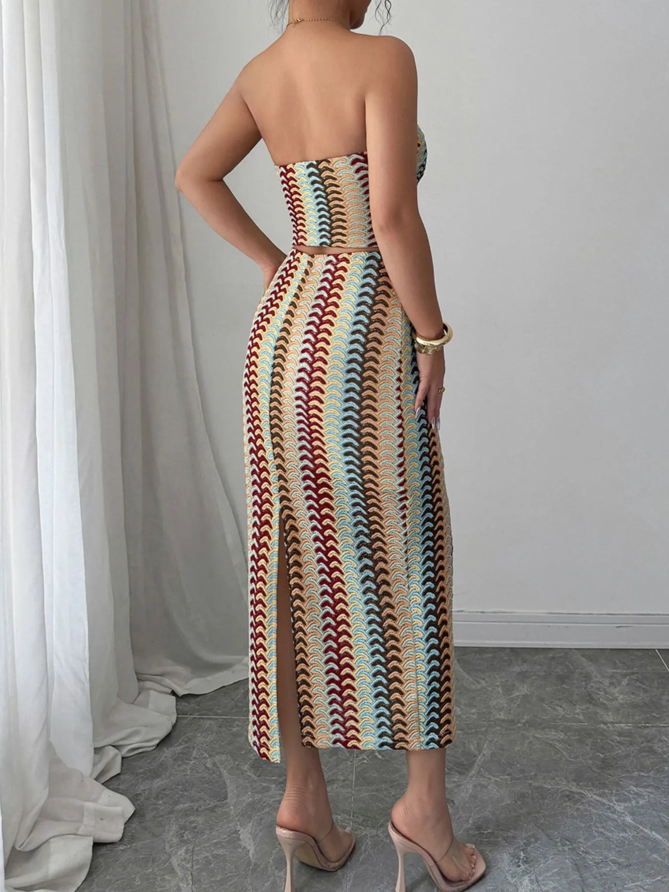 Back view of Gold strapless tube top and midi skirt set in multicolor – Voguelle