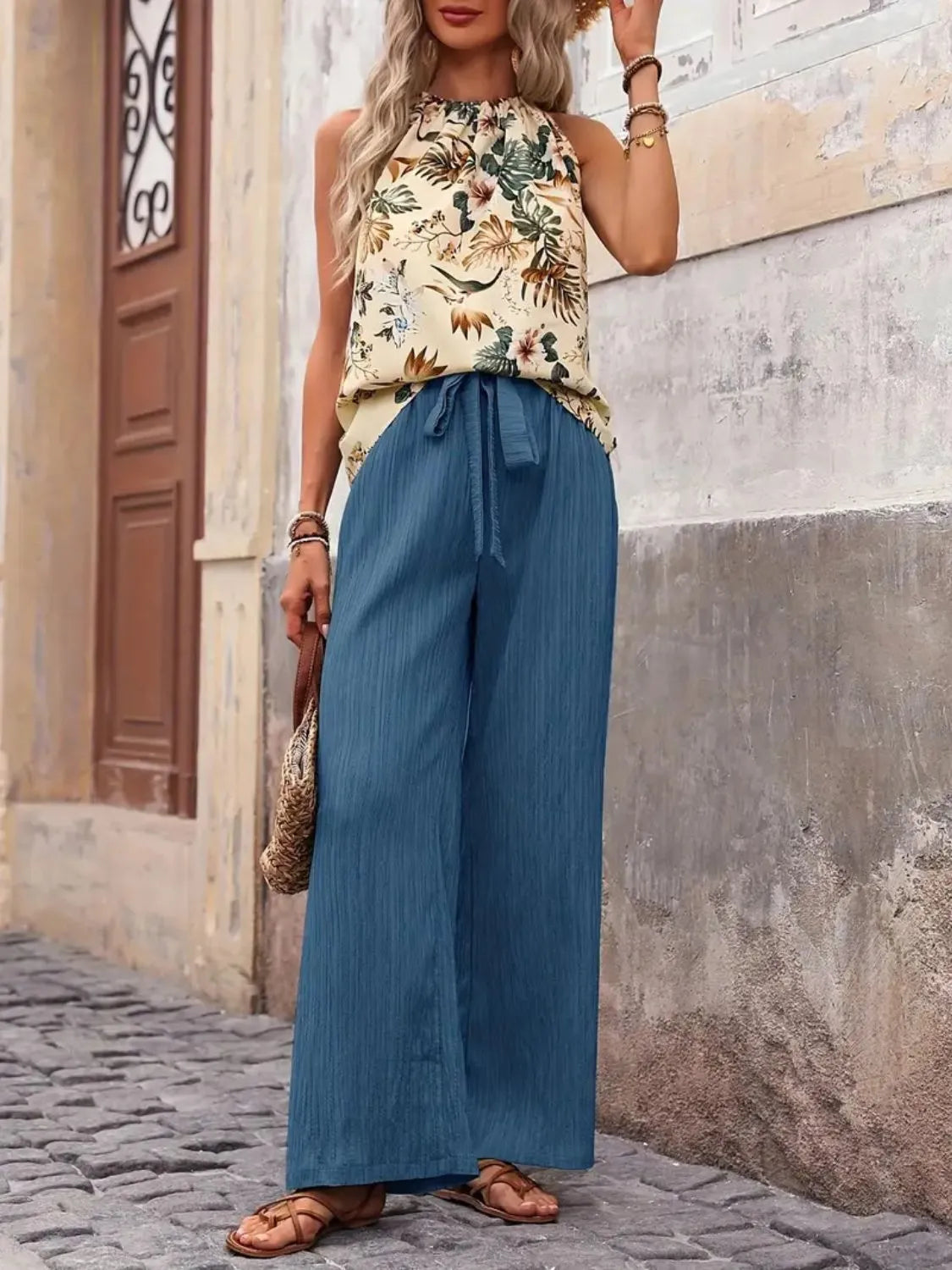 Comfortable summer pants outfit with sleeveless print top – Voguelle