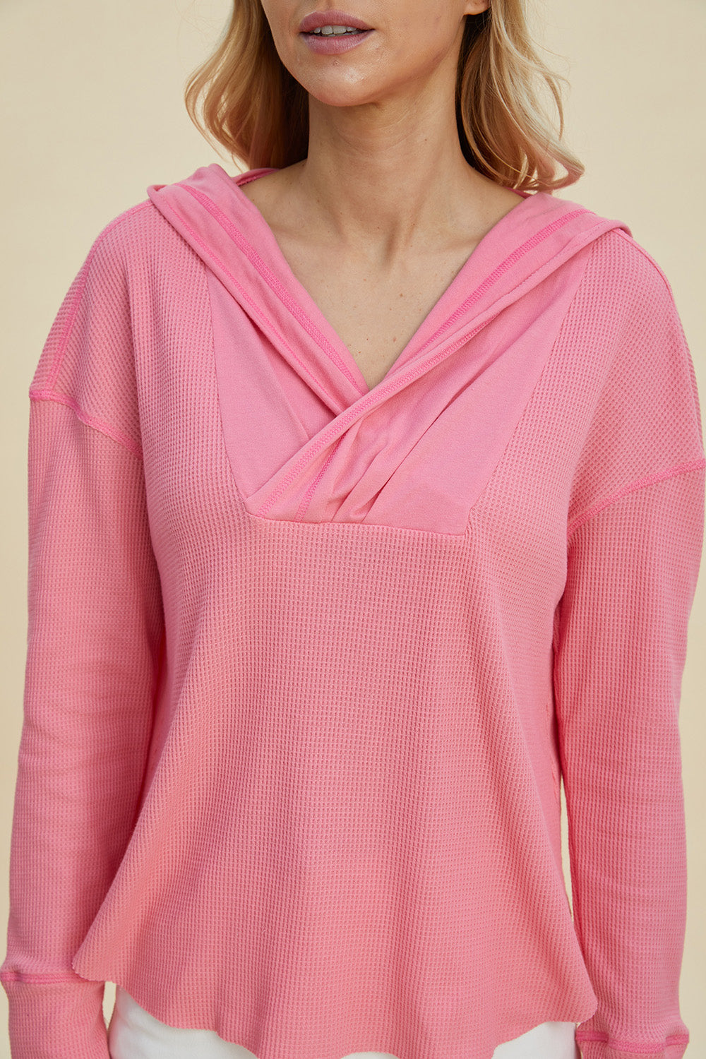 Womens pink hoodie with relaxed fit and drawstring hood – Voguelle