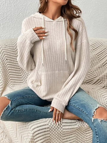 Comfortable ribbed knit hoodie in sage green with kangaroo pocket – Voguelle