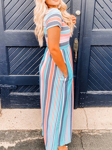 Model wearing Short Sleeve Striped Midi Dress – Voguelle