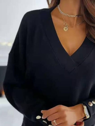 Elegant V-neck sweatshirt with button accents – Voguelle