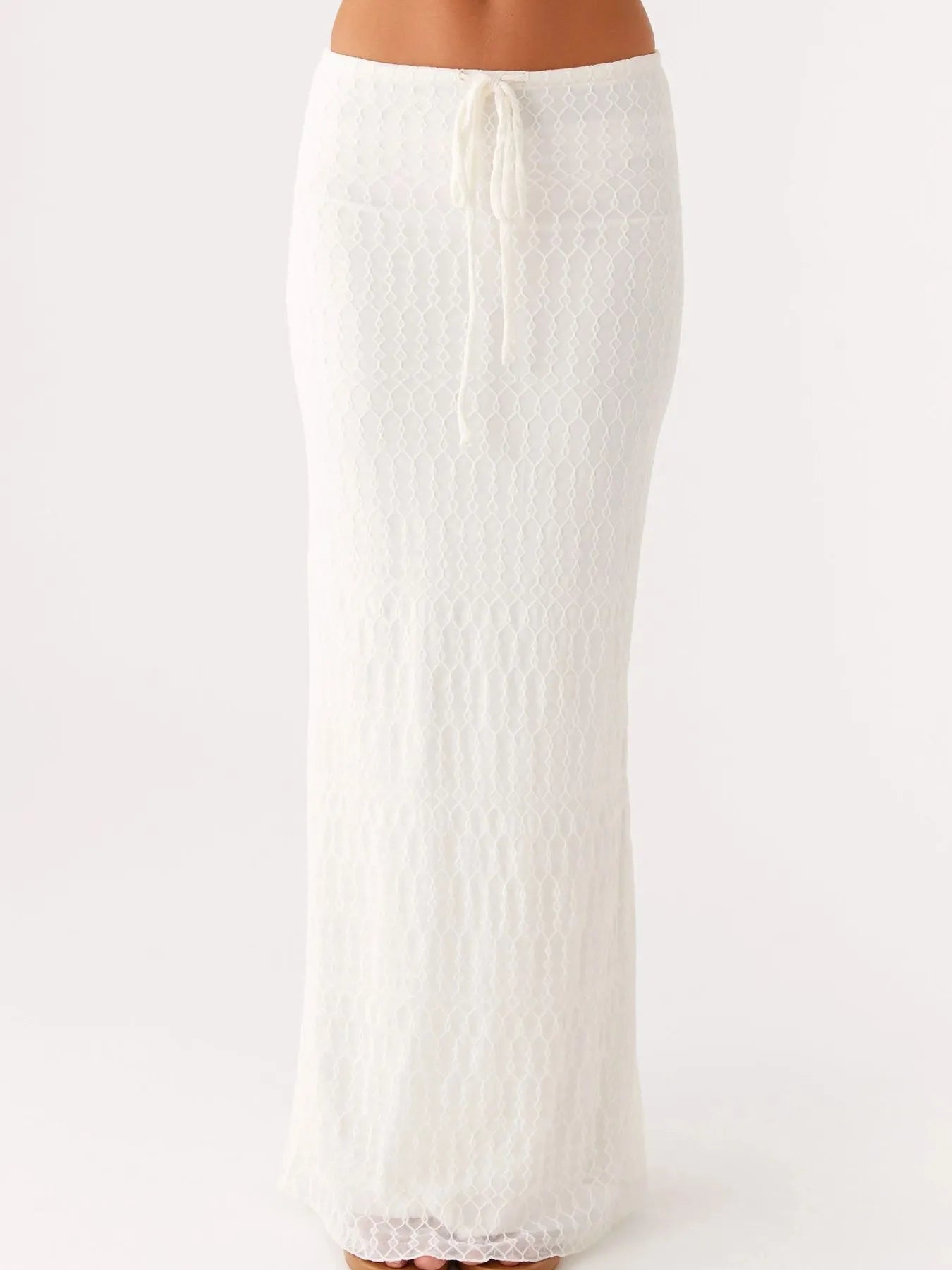 Full outfit view of strapless lace crop top and maxi skirt two-piece set – Voguelle