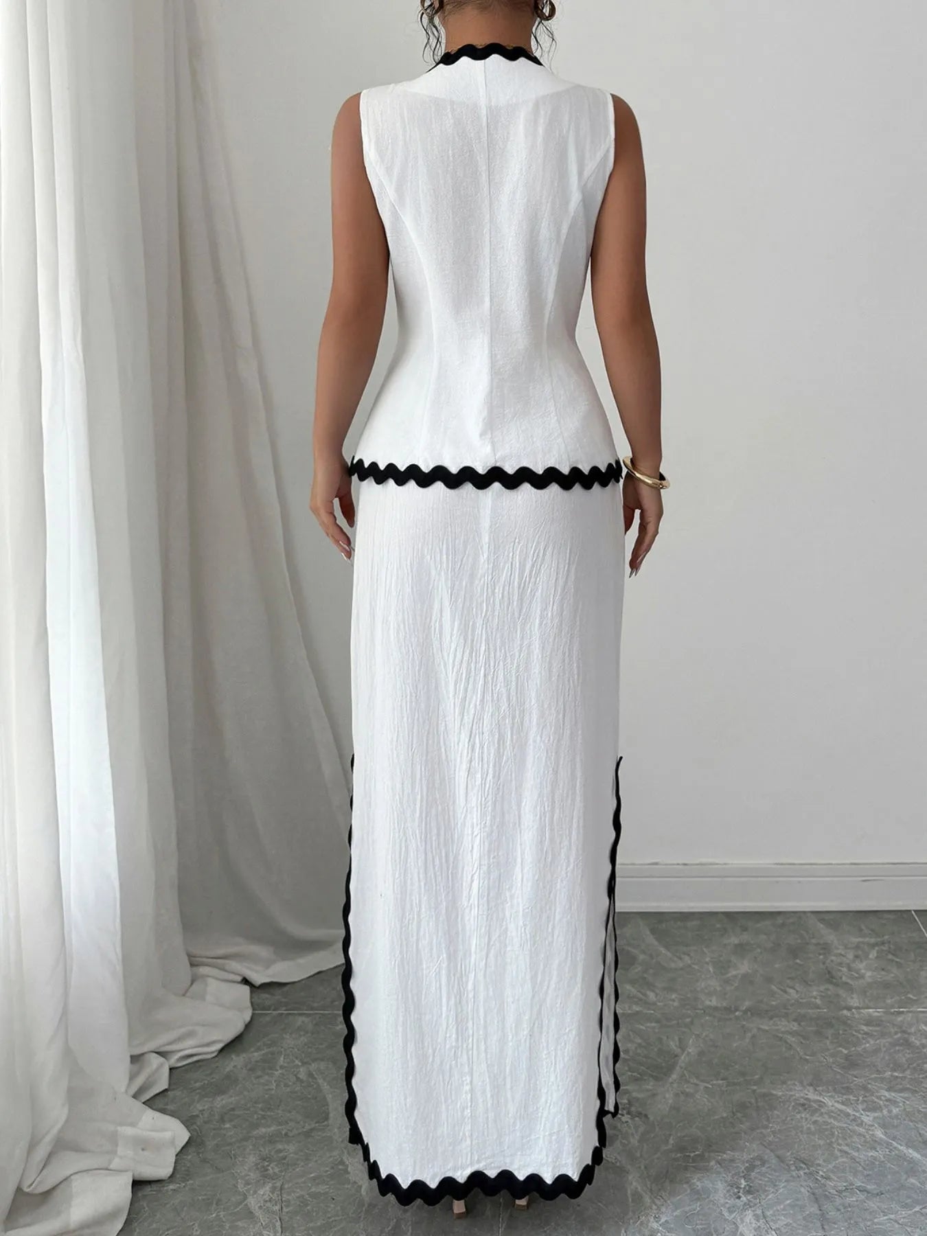 Front view of Contrast Scalloped Trim Sleeveless Top and Maxi Skirt Set in white – Voguelle