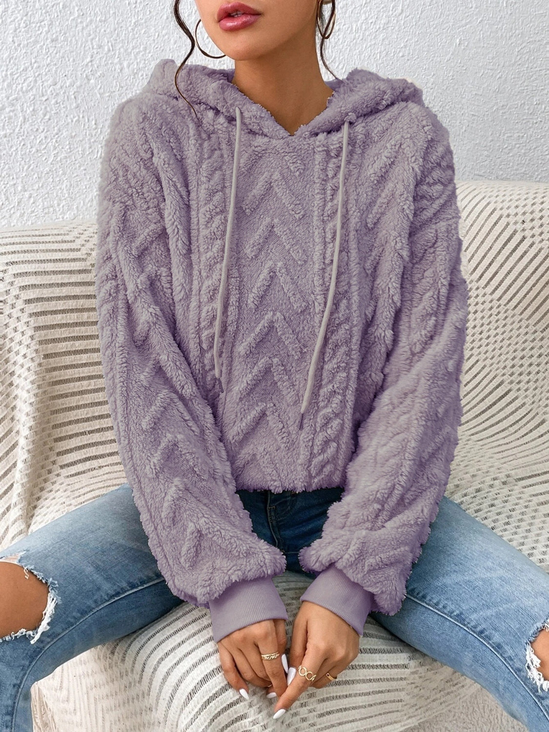 Beige fleece hoodie for women with long sleeves – Voguelle