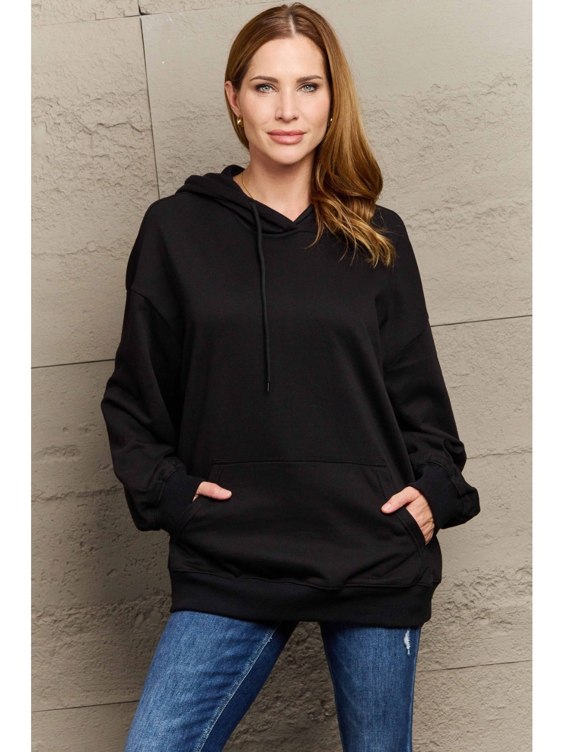 Camel hoodie with modern loose fit design – Voguelle