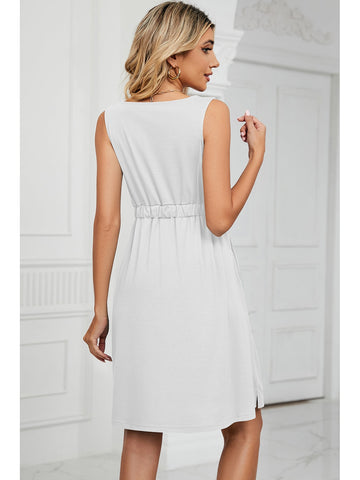 Close-up of ruffled hem detail – Voguelle