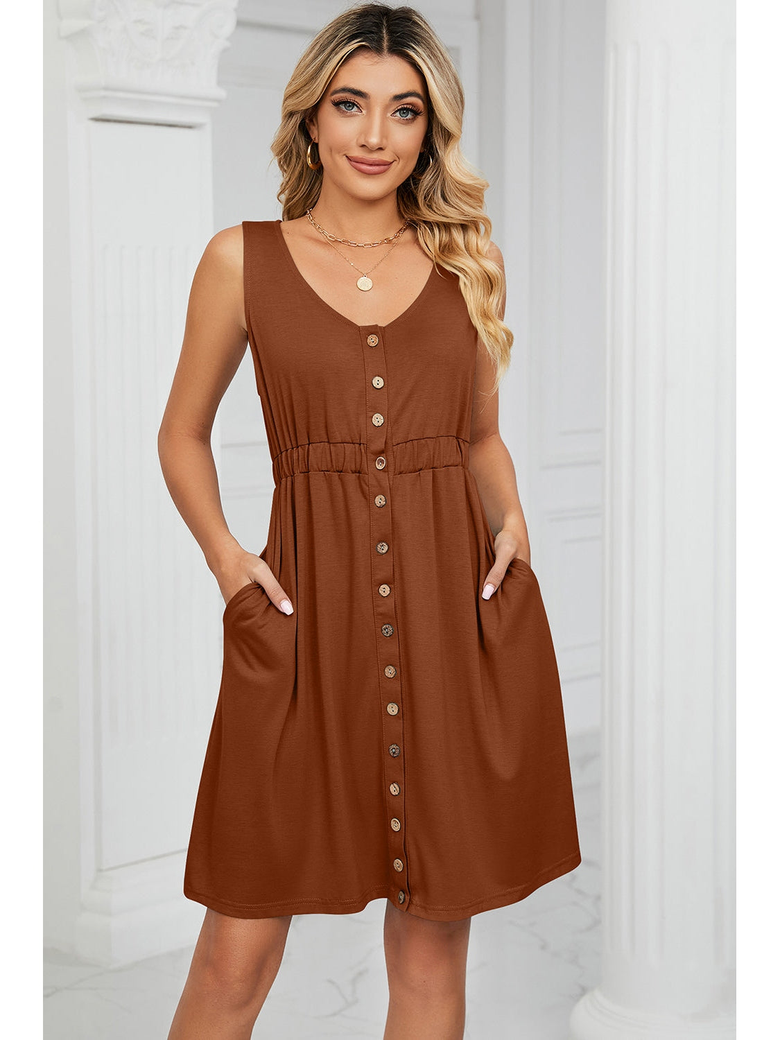 Back detail of textured ruffle dress – Voguelle
