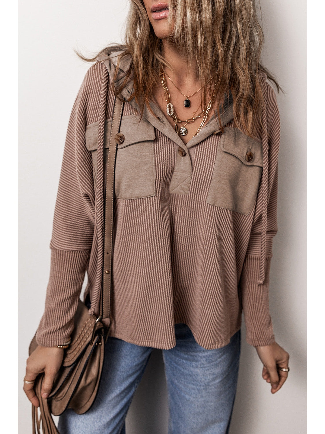 Casual look with brown half button hoodie and jeans – Voguelle