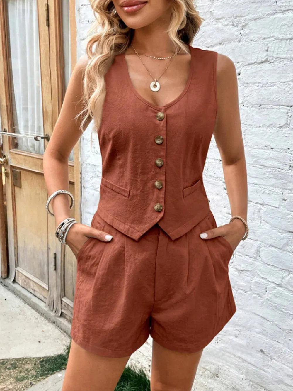 Two-piece sleeveless vest and shorts co-ord in brown – Voguelle