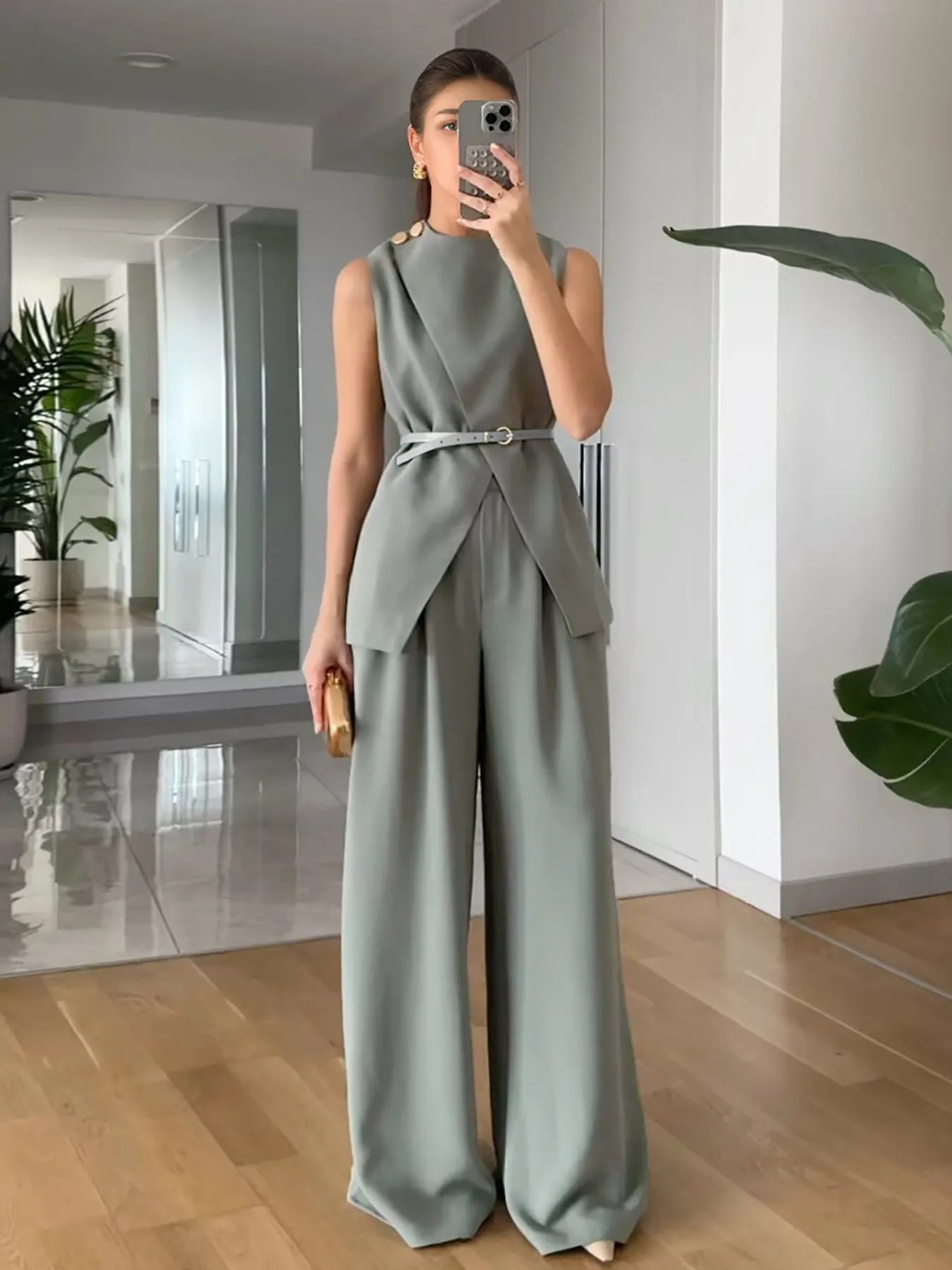 sleeveless two-piece pants set in sage green – Voguelle