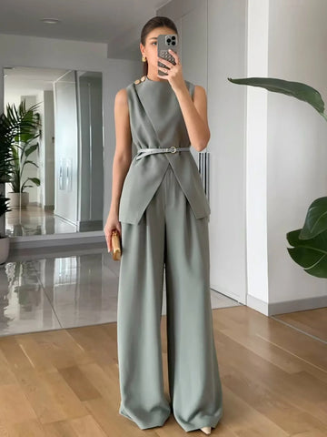 sleeveless two-piece pants set in sage green – Voguelle
