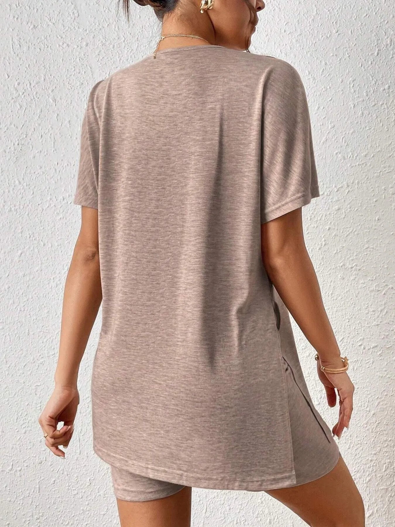 Short sleeve detail of pink round neck tunic top – Voguelle