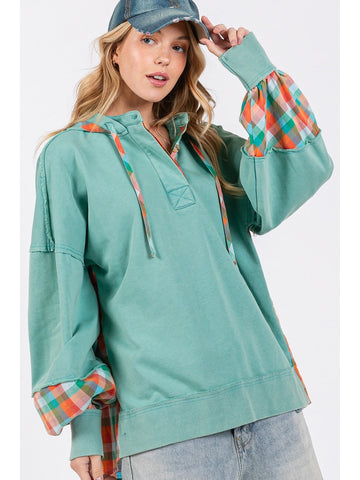 Front view of plaid contrast washed hoodie in green with drawstring – Voguelle