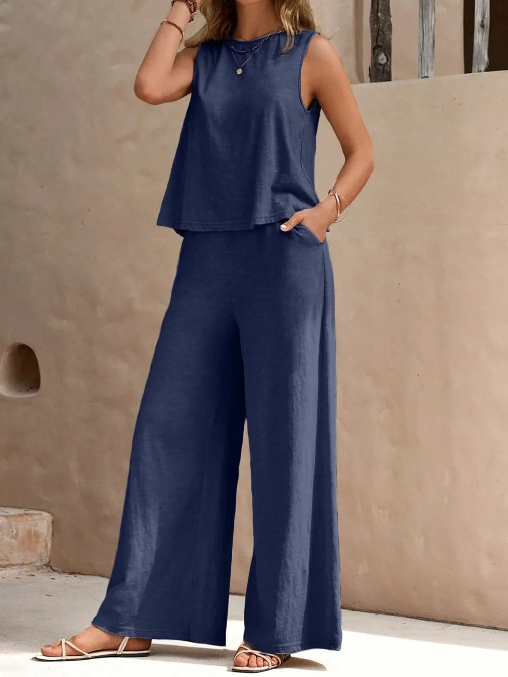 Full outfit shot of sleeveless top and wide leg trousers – Voguelle
