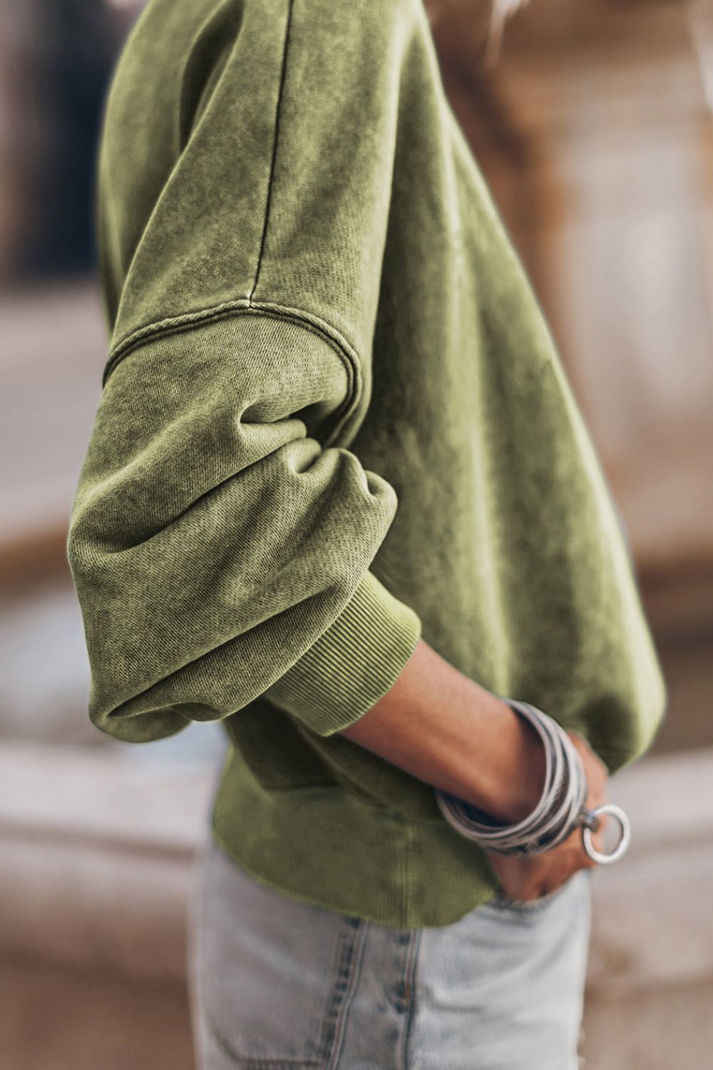 Side view oversized mock neck sweatshirt – Voguelle