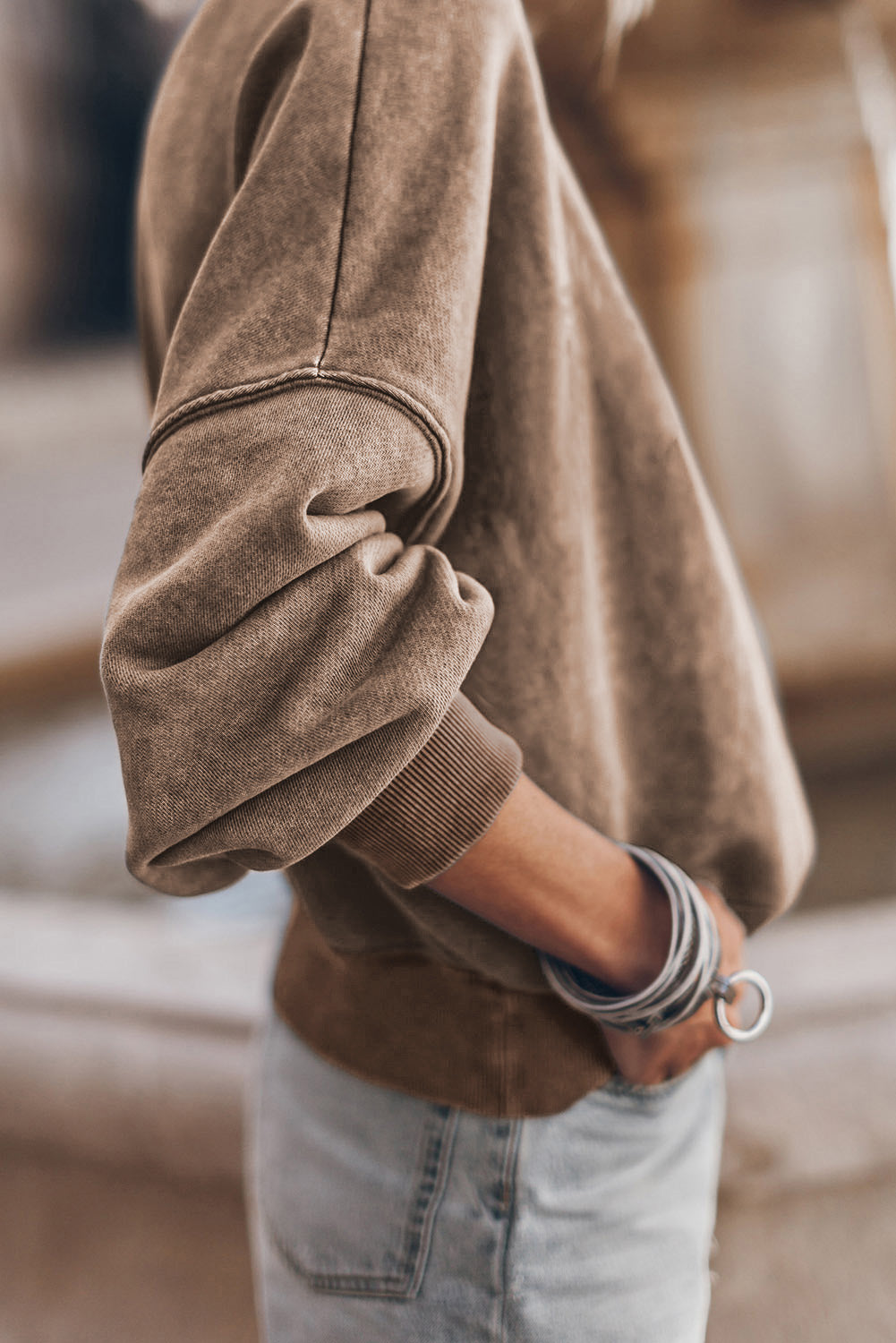 Comfortable fit dropped shoulder sweatshirt – Voguelle