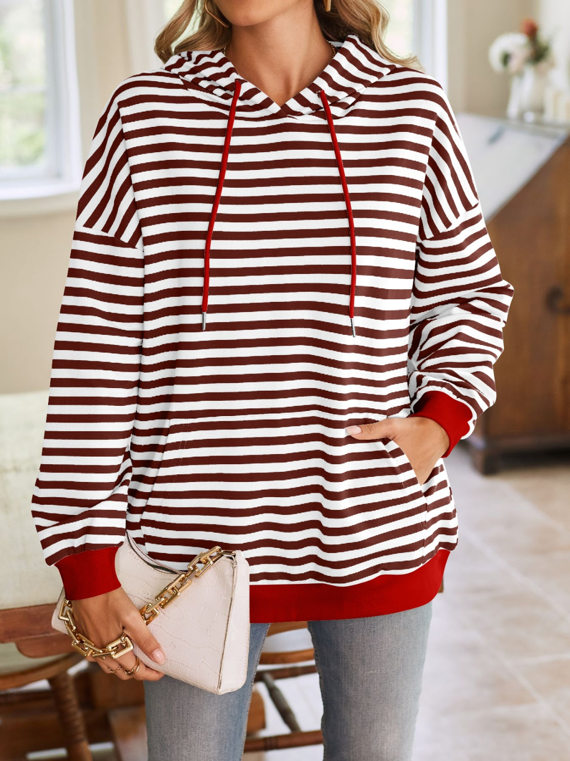 Fashion striped hoodie with yellow detailing – Voguelle