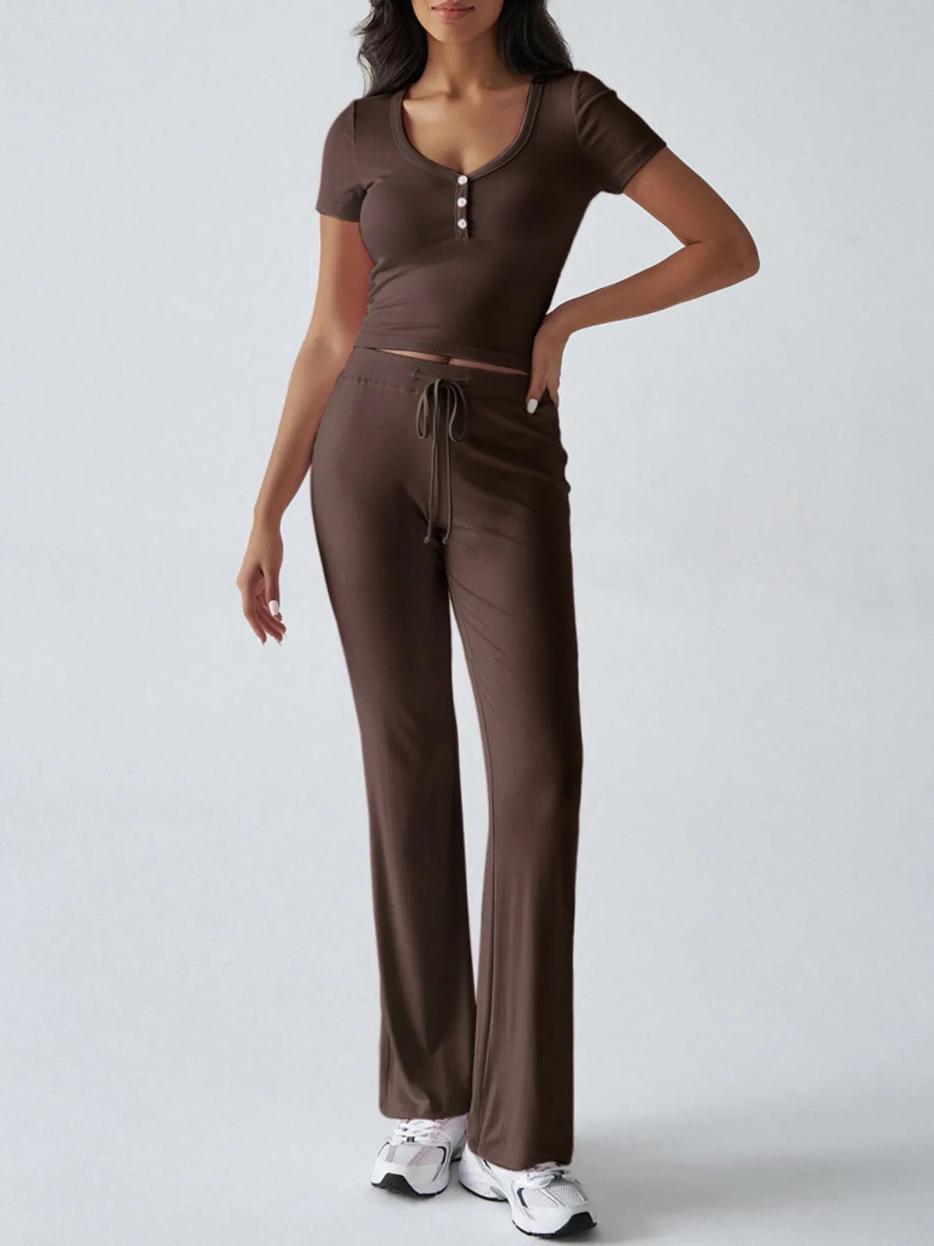 Comfortable pink ribbed crop top and drawstring pants outfit – Voguelle