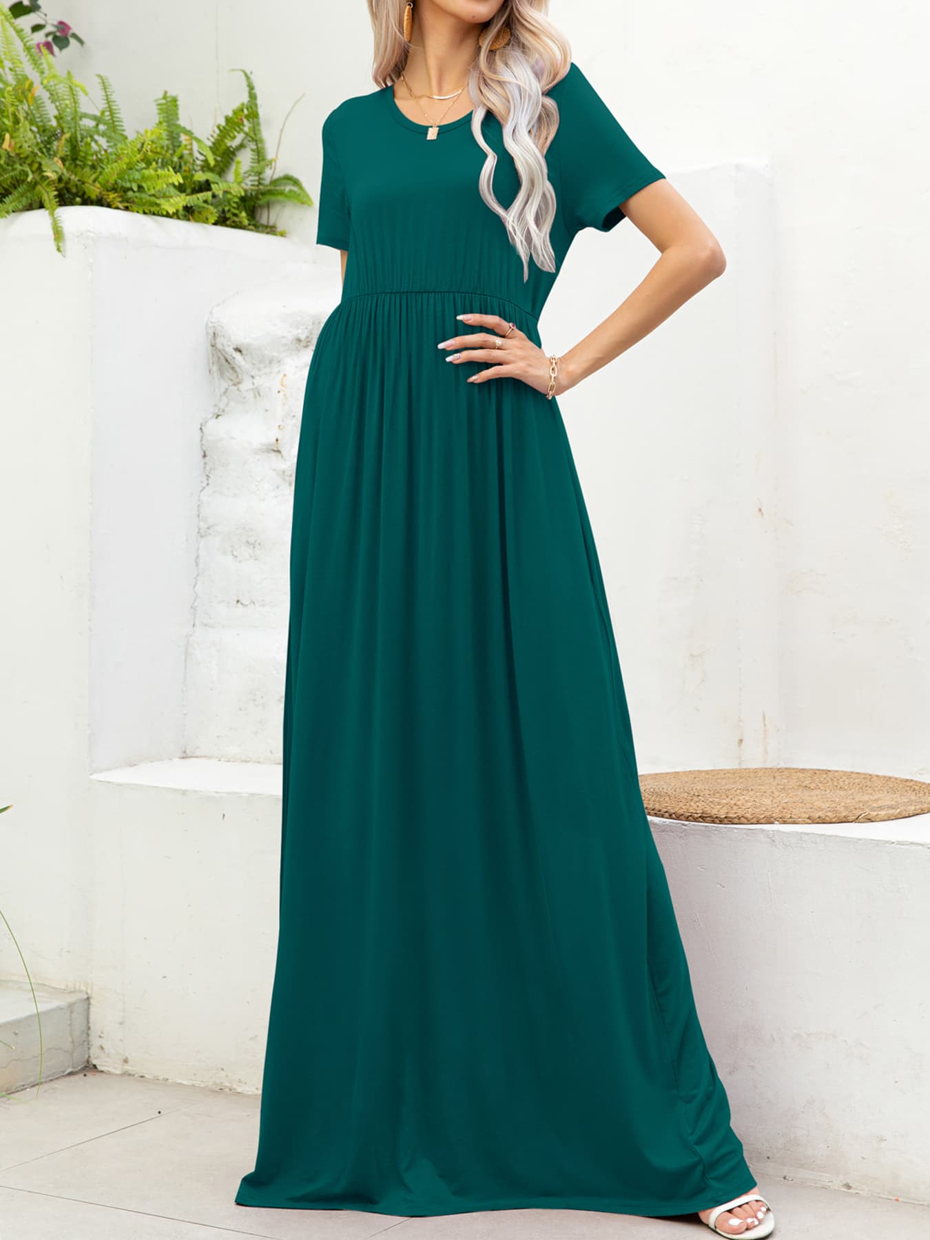 Side view green maxi dress pockets – Voguelle