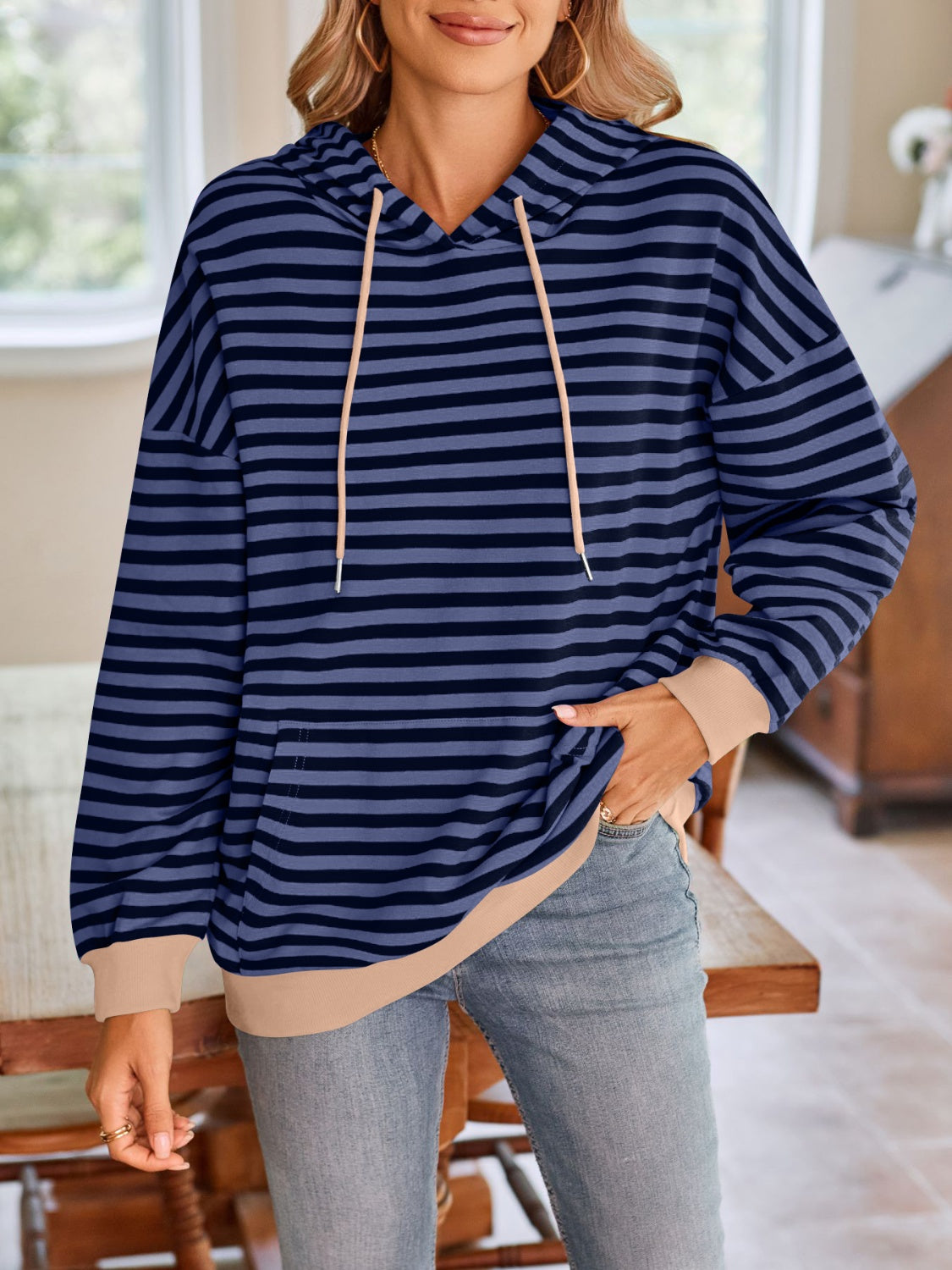 Relaxed striped hoodie for women – Voguelle