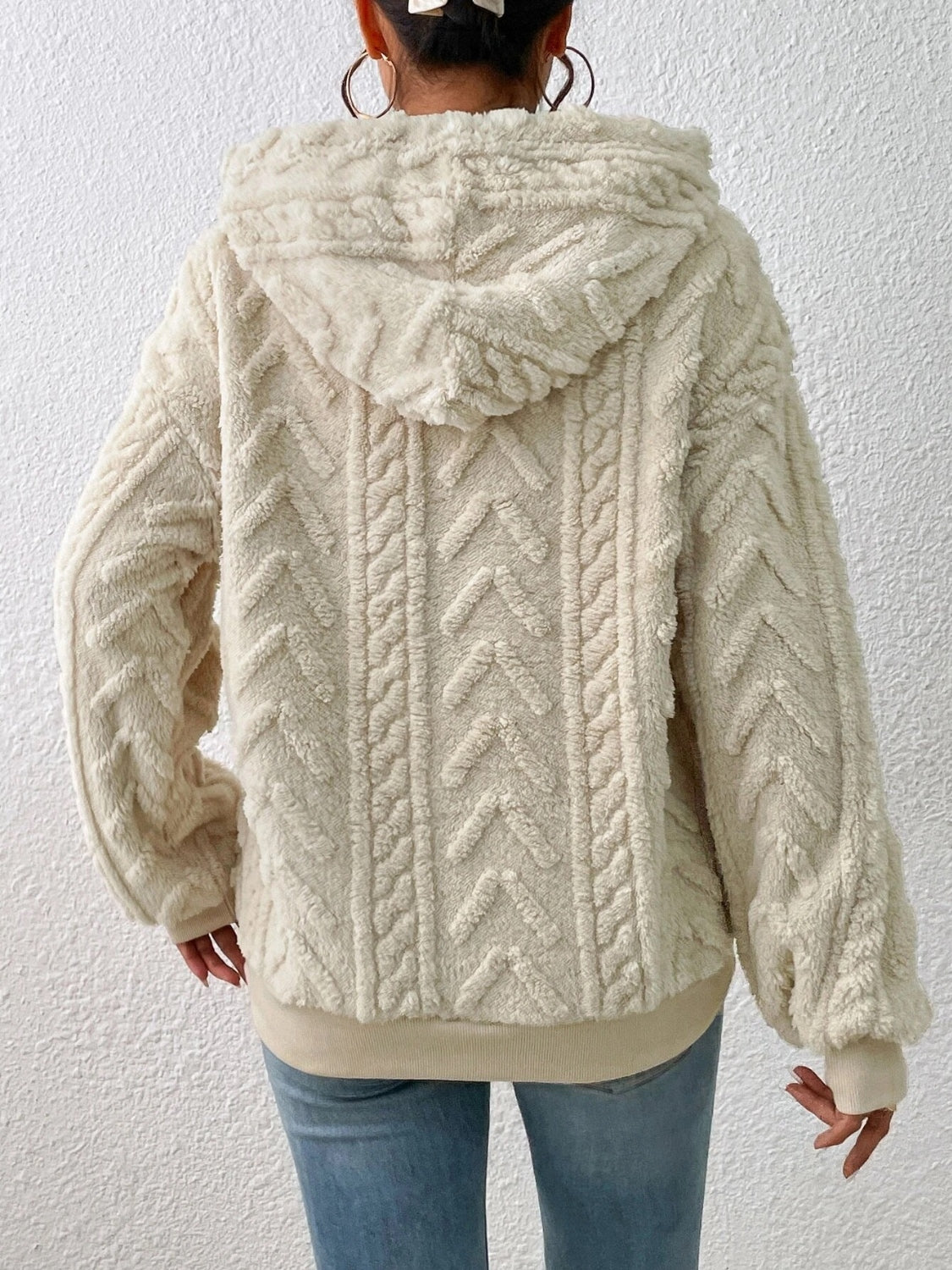 Back view of fleece textured long sleeve hoodie in beige – Voguelle
