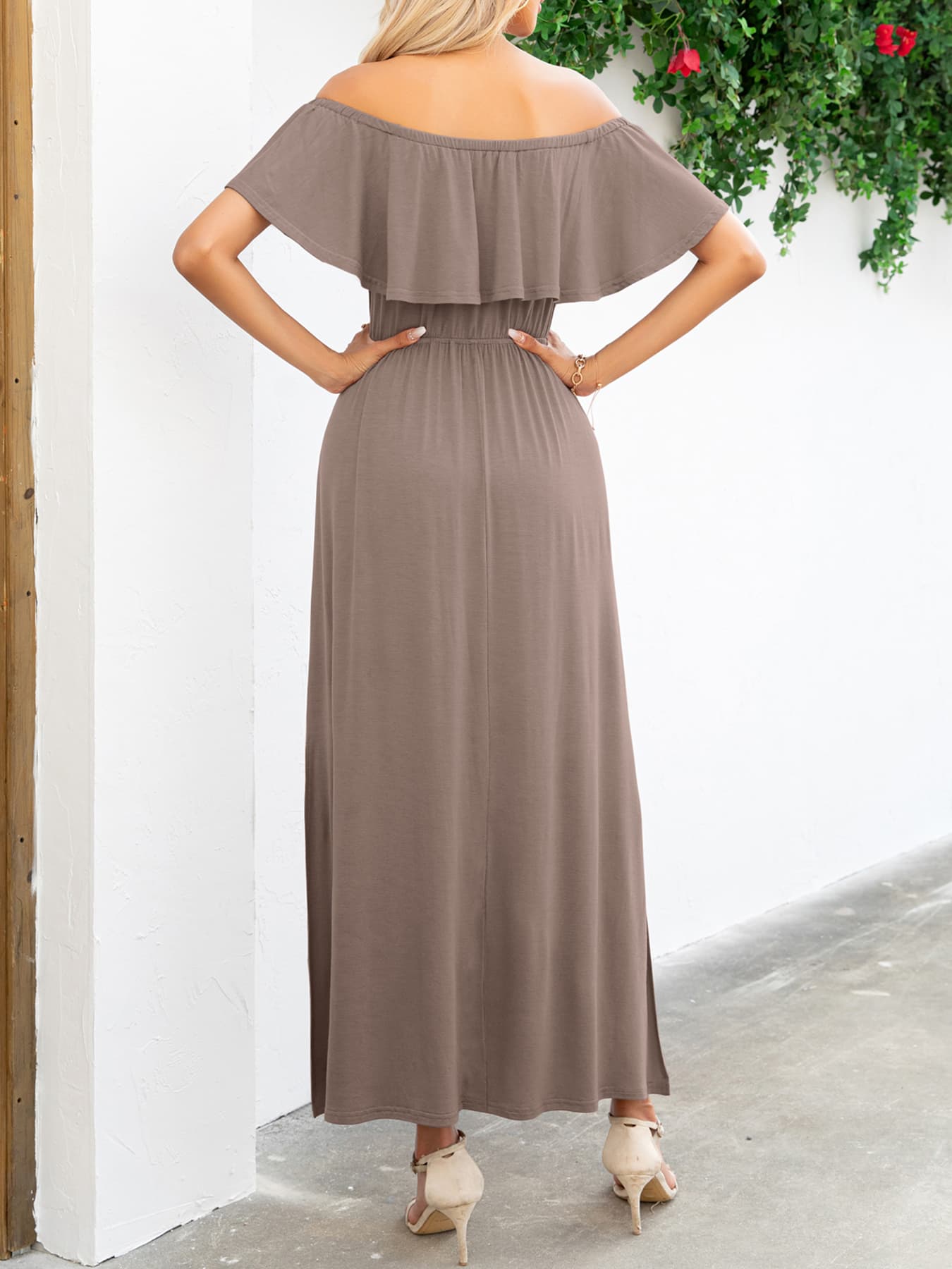 Summer off-shoulder maxi dress in navy blue with ruffles – Voguelle