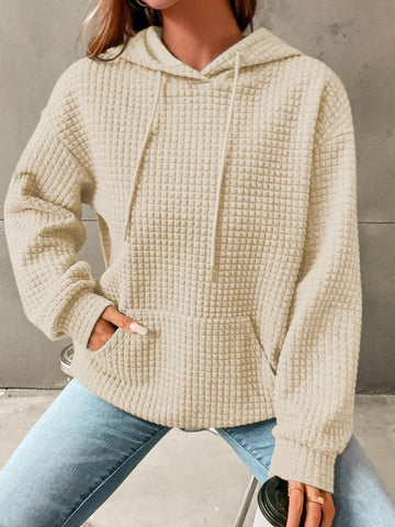 Beige textured hoodie sleeve detail – Voguelle