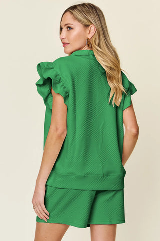 Chic cream outfit with short-sleeve flounce detail top – Voguelle