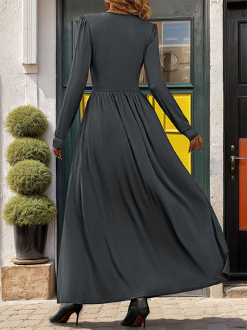 Front view of lace detail V-neck long sleeve maxi dress with slit – Voguelle