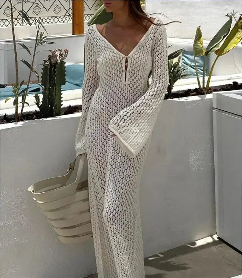 Full length white knit V-neck dress – Voguelle