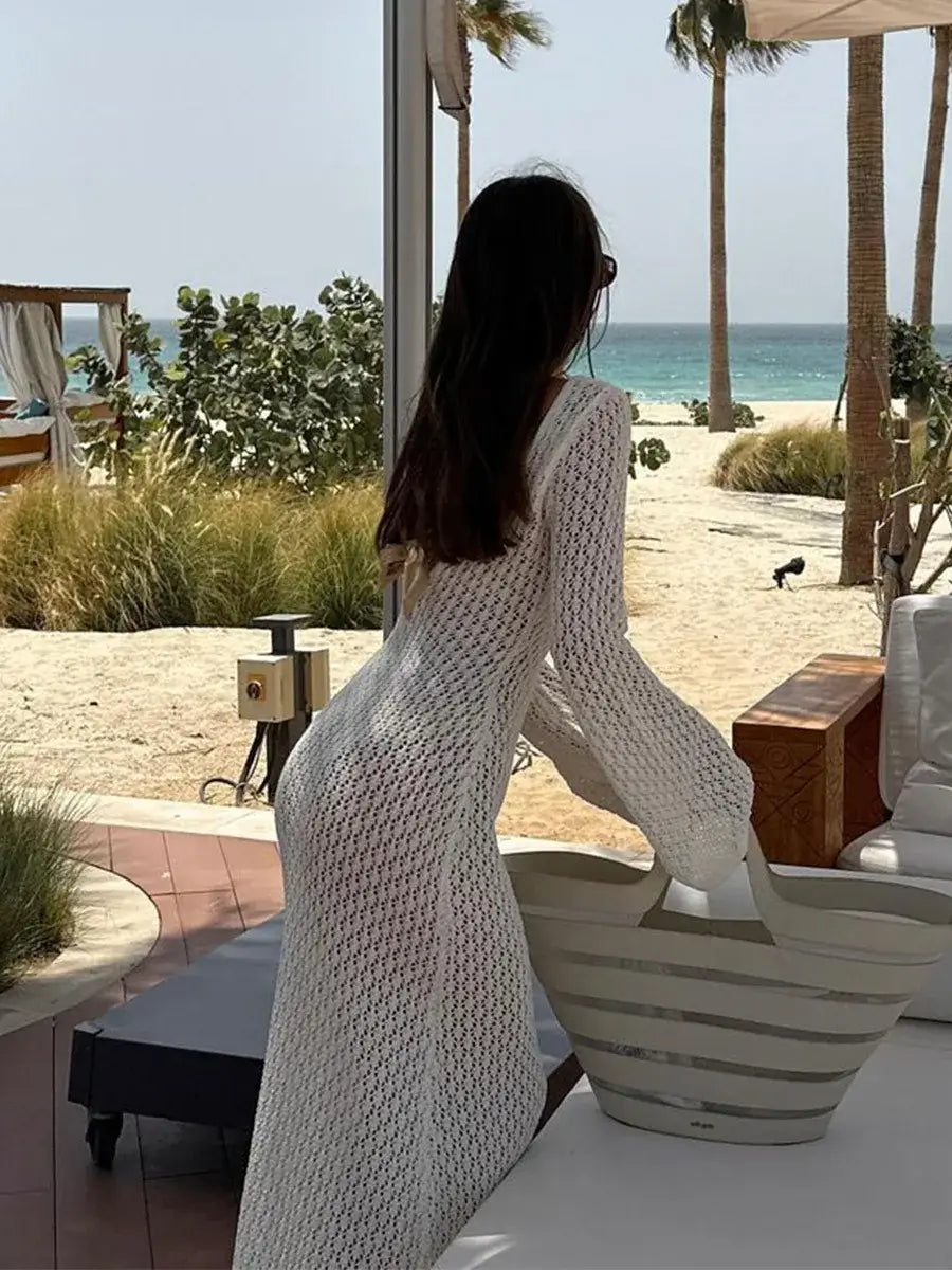 Model styling hollow-out knit maxi dress – Voguelle