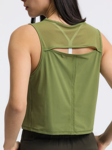 Back detail of Millennia Cropped Active Tank in green – Voguelle
