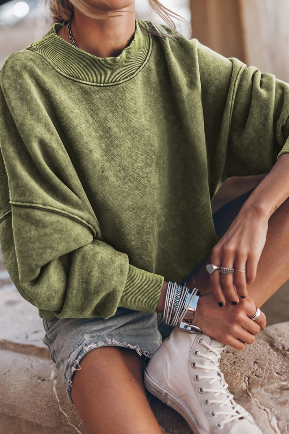 Neckline detail mock neck sweatshirt – Voguelle