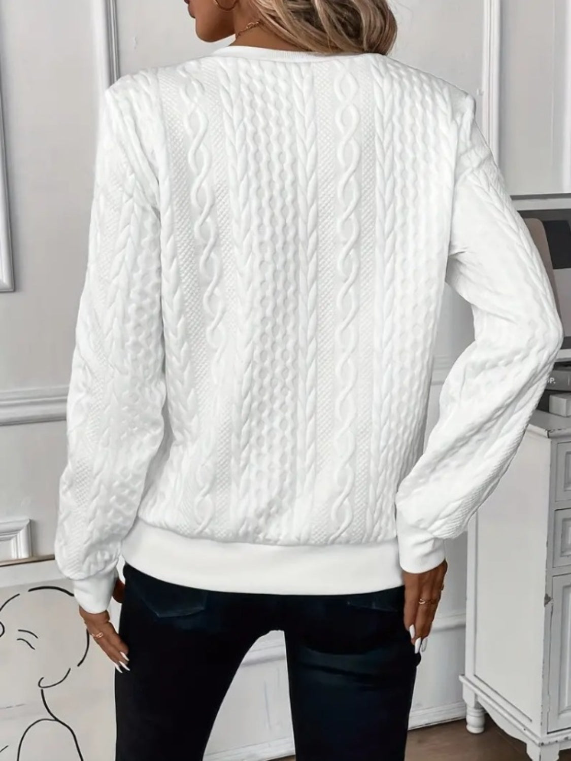 Side view of textured half zip sweatshirt – Voguelle