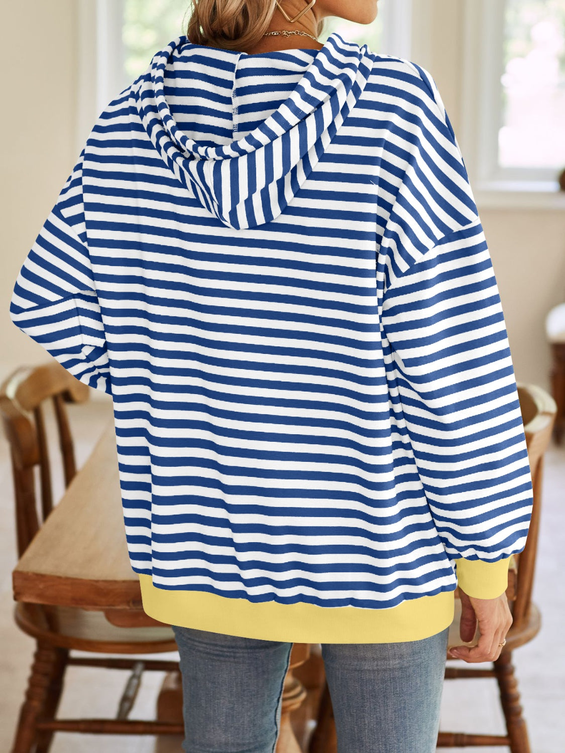 Relaxed fit striped hoodie in navy and white – Voguelle
