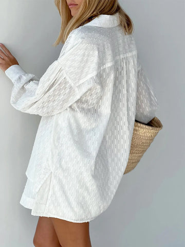 Side view of textured two-piece summer outfit with button-up shirt – Voguelle