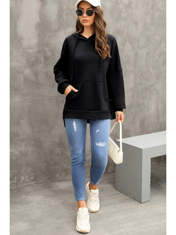 Detail of long sleeves and ribbed cuffs on gray waffle-knit hoodie – Voguelle
