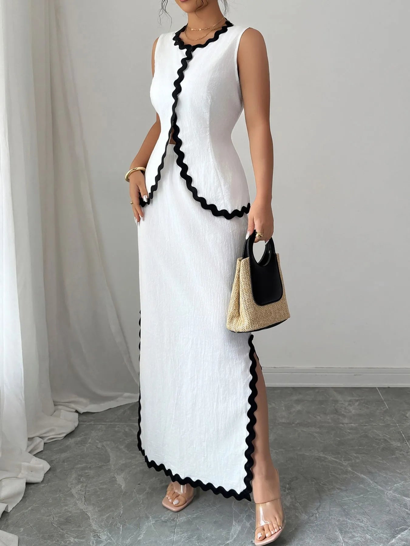 Back view of White Contrast Scalloped Trim Sleeveless Top and Skirt Set – Voguelle