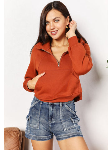 Close-up of half-zip neckline detail on cropped hoodie – Voguelle