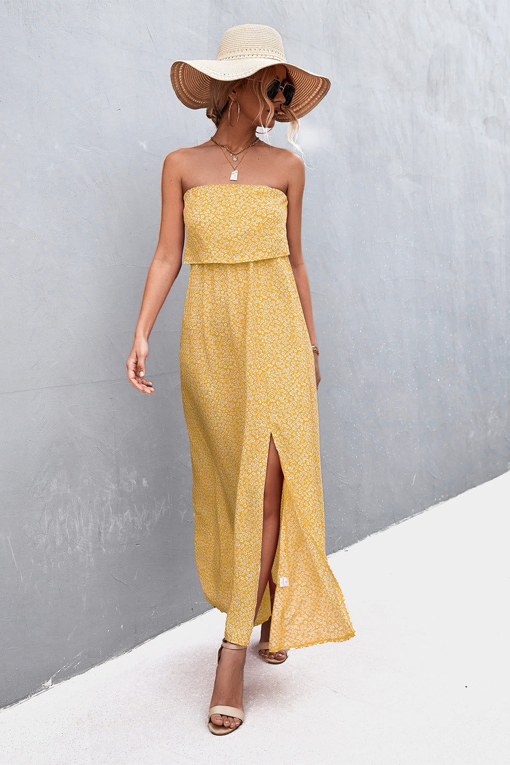 Strapless maxi dress with jewelry – Voguelle