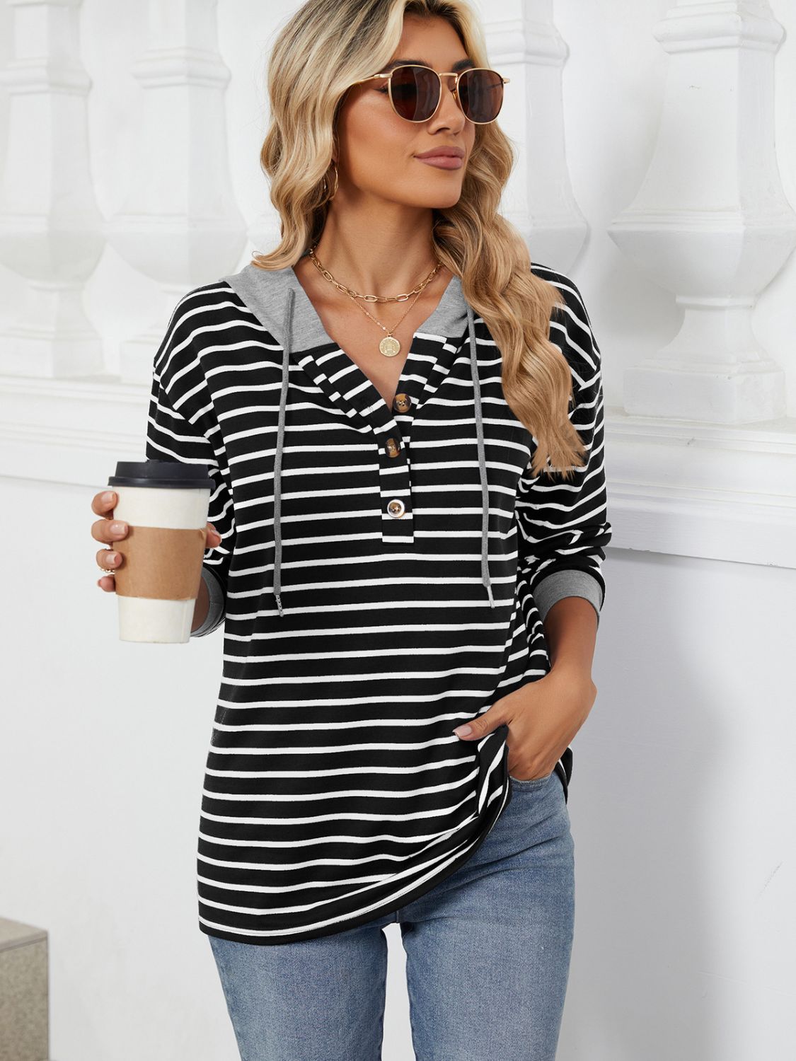 Long sleeve drawstring hoodie in striped pattern – Voguelle