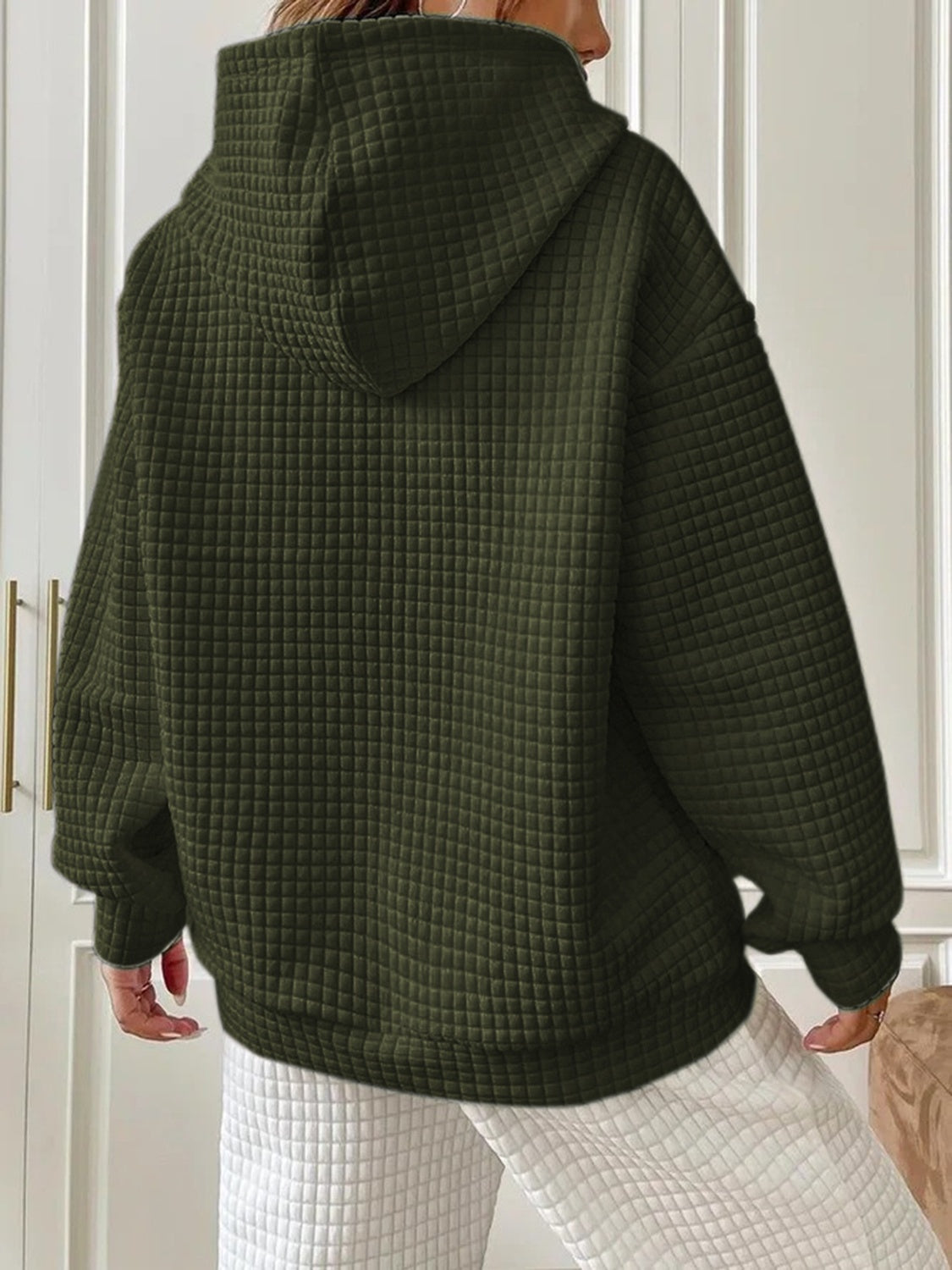 Textured beige hoodie pullover front view – Voguelle