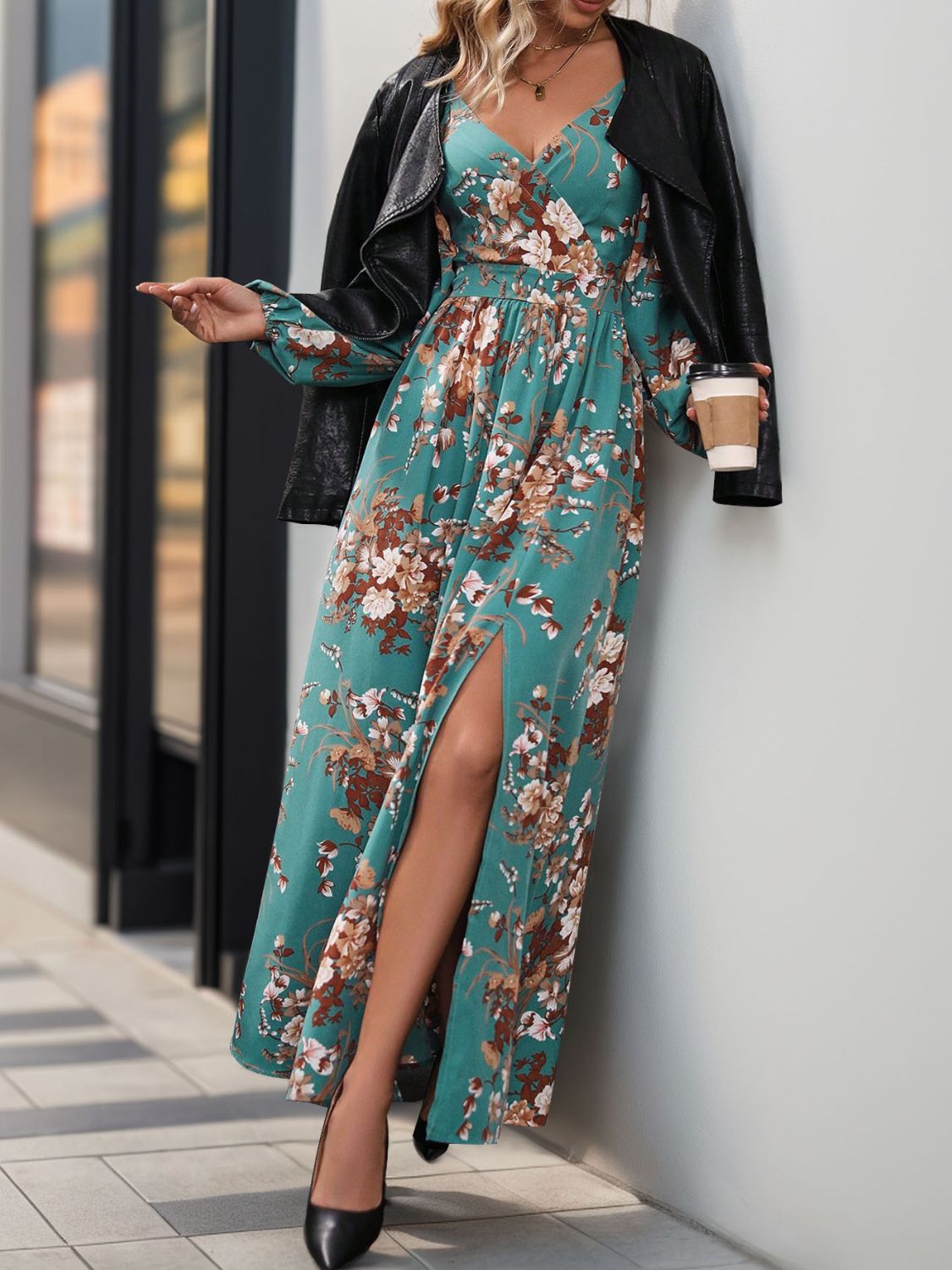 Front slit floral print maxi dress in black with long sleeves – Voguelle